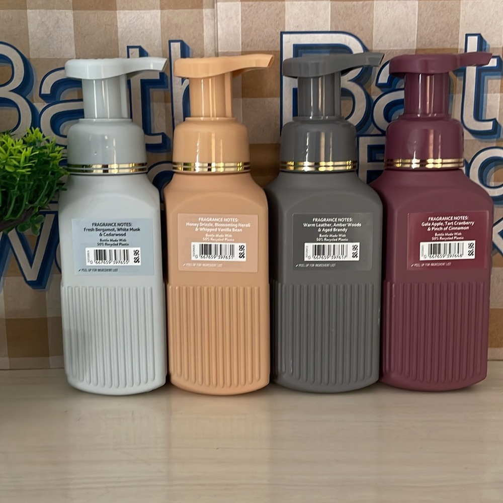 Bath & Body Works Foaming Hand Soap Collection - Picture 2 of 6